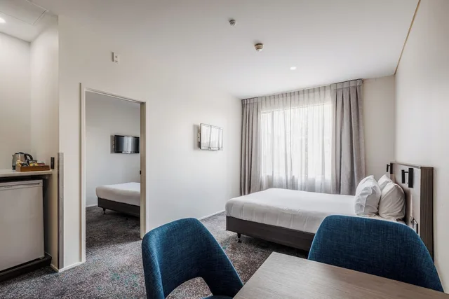 1 Bedroom, Suite, Twin Beds, King Bed, Heartland Hotel Auckland Airport 3/4