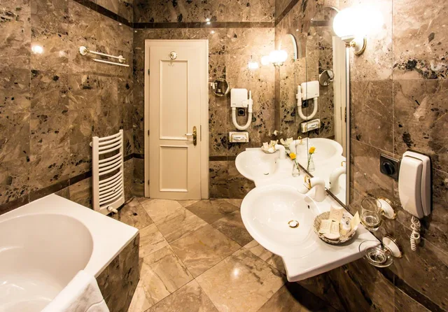 Family Suite, King Bed, Castle View، Hotel Dvorak 6/7