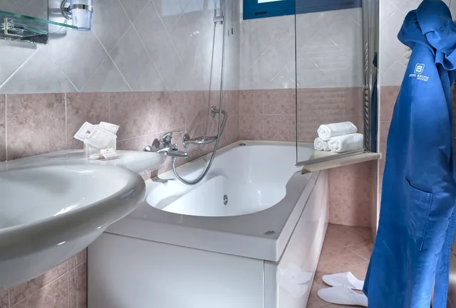 غرفة مفردة بسرير فردي، Hotel Baltic Riccione 7/8