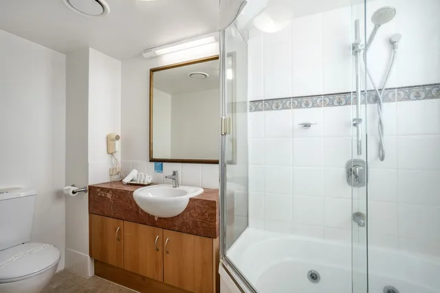 شقة بسريرين كوين وسريرين منفصلين بشرفة بـ3 غرف نوم، LANDMARK RESORT 9/10