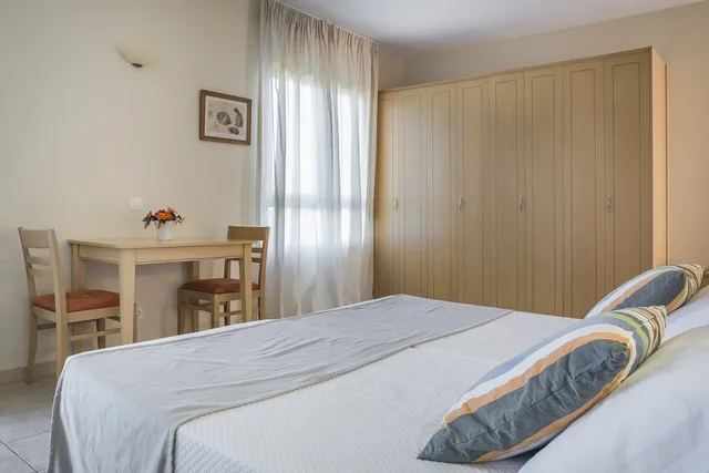 غرفة حصرية بسرير مزدوج أو سريرين منفصلين بإطلالة جزئية على البحر، Astra Village Suites & Spa, Kefalonia 2/7