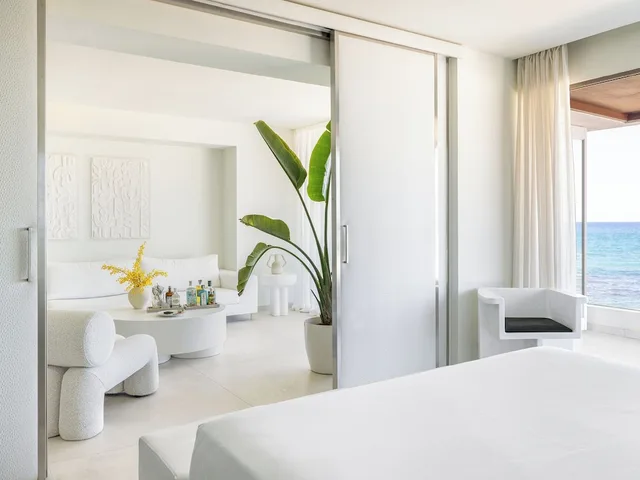 جناح بسريرين منفصلين وسريرين كينج بـ3 غرف نوم مع أريكة، Amirandes, A Resort to Live 3/5