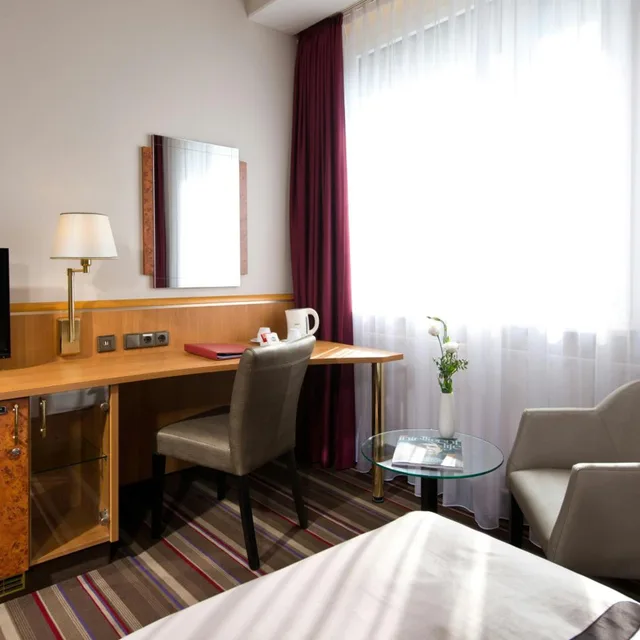 غرفة سوبيريور بسرير كينج، LEONARDO HOTEL KARLSRUHE 10/10