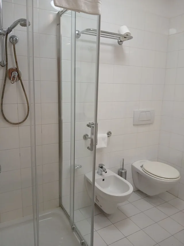 غرفة اقتصادية بسرير كوين، Hotel Chiaraluna 3/3