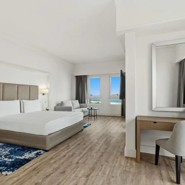 Premium, King Bed, Pool or Sea View، Rixos Bab Al Bahr 6/10
