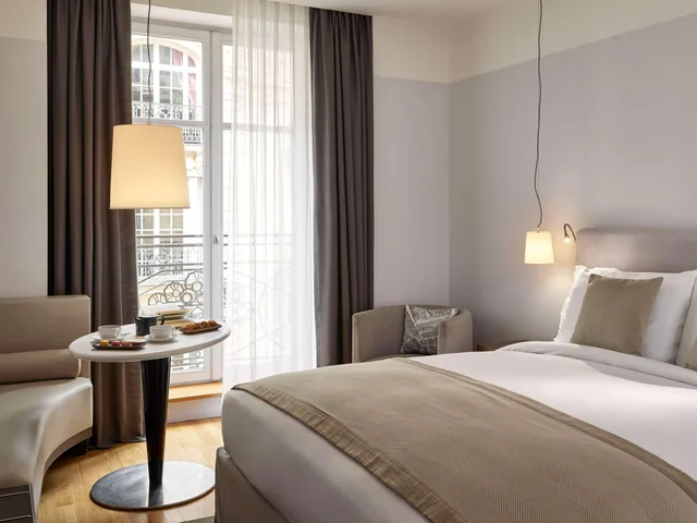 Connecting, Luxury, Family, SOFITEL PARIS ARC DE TRIOMPHE 1/7