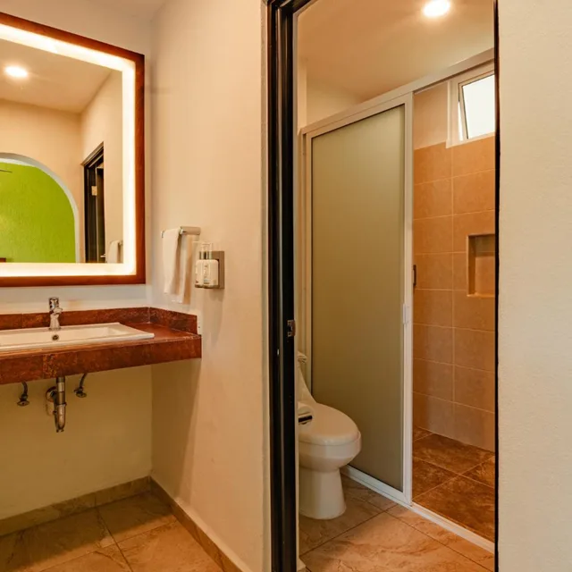 غرفة بسرير كينج بإطلالة على البحر، Villas Coral Huatulco 4/5