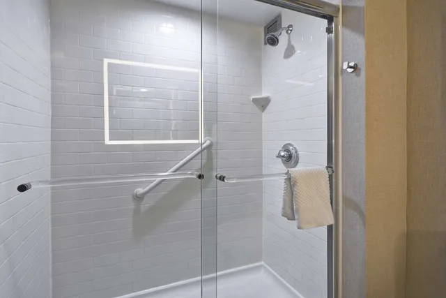 جناح بريميوم ركني بغرفتين، Embassy Suites Charlotte 4/4