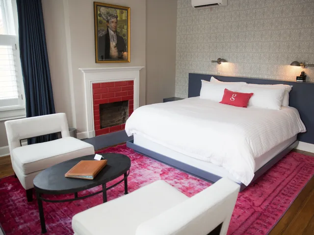 Monroe, Deluxe, Single, King Bed، Germantown Inn 4/10