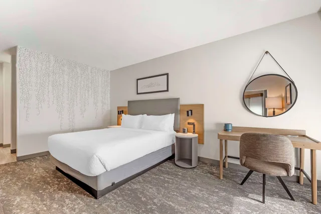 غرفة قياسية بسرير كينج، Kiota Inn & Event Center Sutter Creek, an Ascend Collection Hotel 2/10