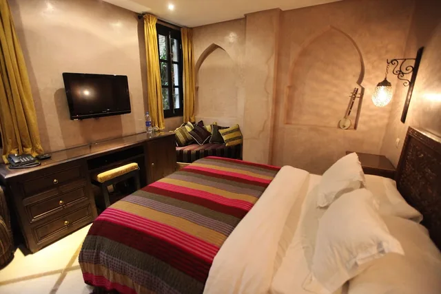 غرفة بسريرين منفصلين بحمام خاص، Riad Dar Haven 3/6