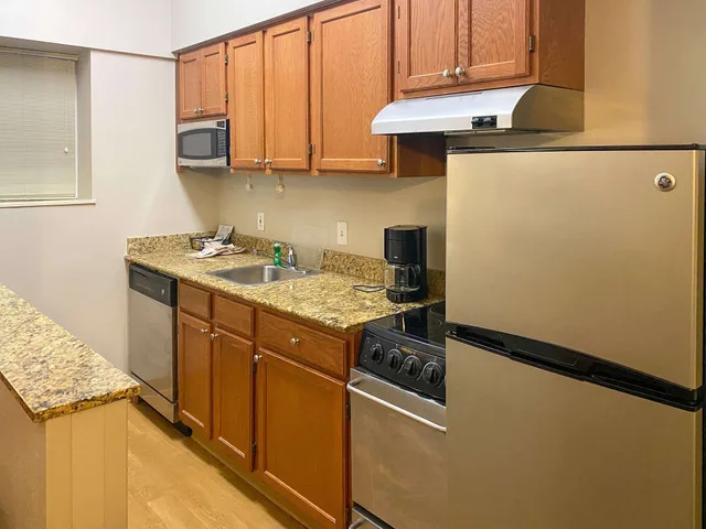 جناح بسريرين كوين، MainStay Suites Middleburg Heights Cleveland Airport 8/9