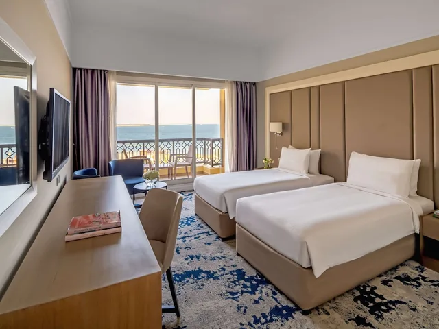 جناح متصل عائلي بسريرين مزدوجين بإطلالة على البحر، Rixos Bab Al Bahr 2/10