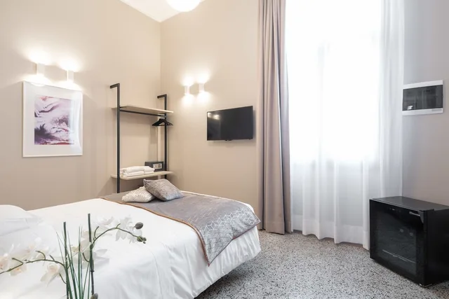 غرفة قياسية بسرير كينج بإطلالة على القناة، Hotel Palazzo Martinelli Dolfin 4/9