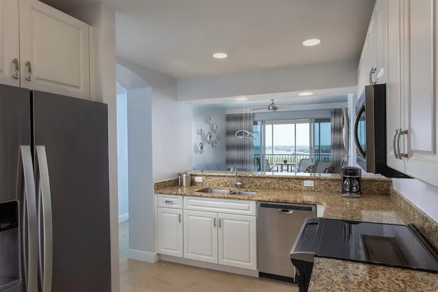 جناح بسرير كينج وسريرين كوين بإطلالة على النهر بشرفة بغرفتي نوم، Westin Cape Coral Resort Formely the Resort At Marina Village 8/8