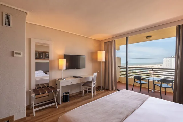 Senior, Suite, Twin Beds, Sea View, Sofa، Vila Gale Ampalius 6/10