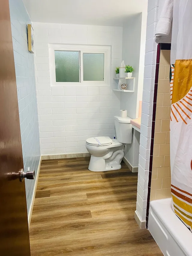 Economy, 2 Double Beds, Pet Friendly, Sierra Lodge 2/2