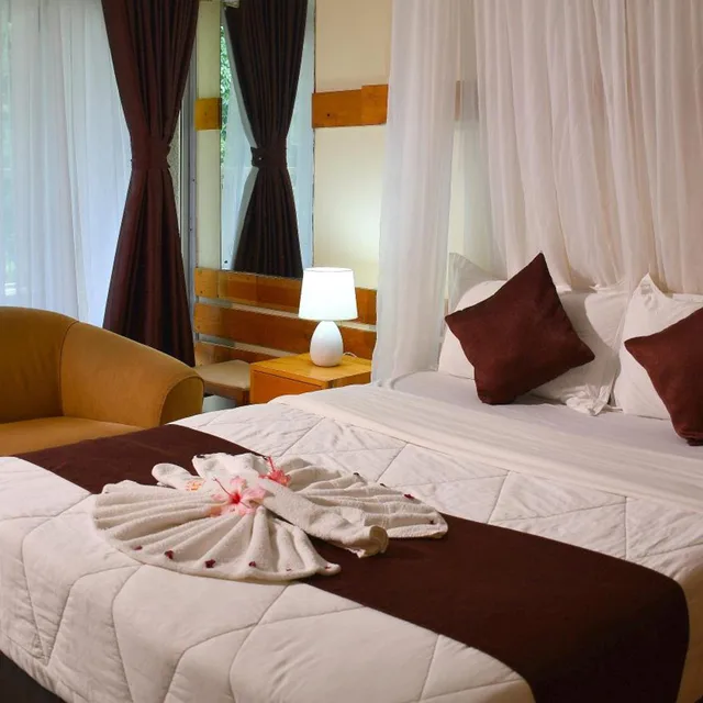 Deluxe, Golf Hotel Kakamega 1/10