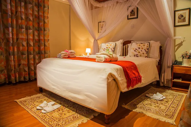 غرفة عائلية بسرير مزدوج وسريرين منفصلين، Fort Motel 3/10
