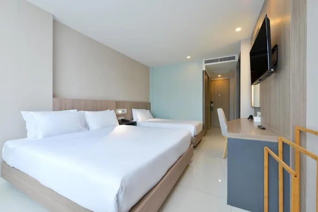Superior, Twin Beds, No Balcony، Grace Patong Hotel 1/10