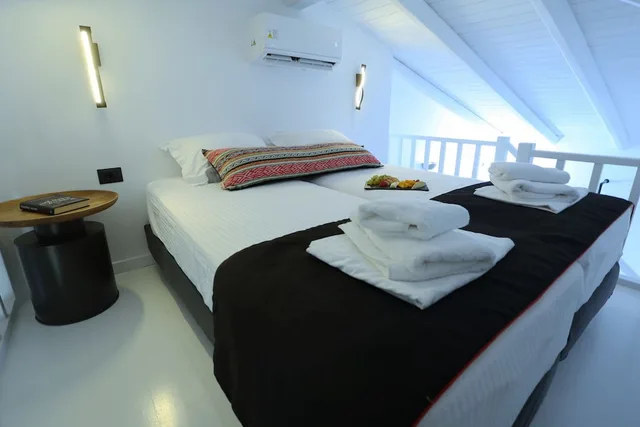 Grand, Loft, Suite, Twin Beds, Pool View, Sofa، Yianna Hotel 4/8