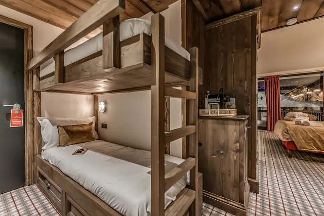 غرفة رباعية بسرير كينج وأسرّة بطابقين، LE VAL D'ISERE 3/3