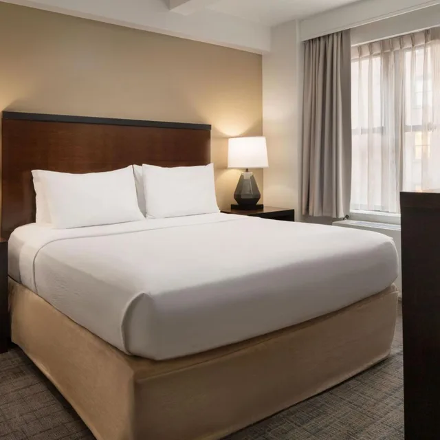 جناح بسرير كينج بغرفة نوم واحدة مع أريكة، Residence Inn by Marriott New York Manhattan/ Midtown Eastside 2/8