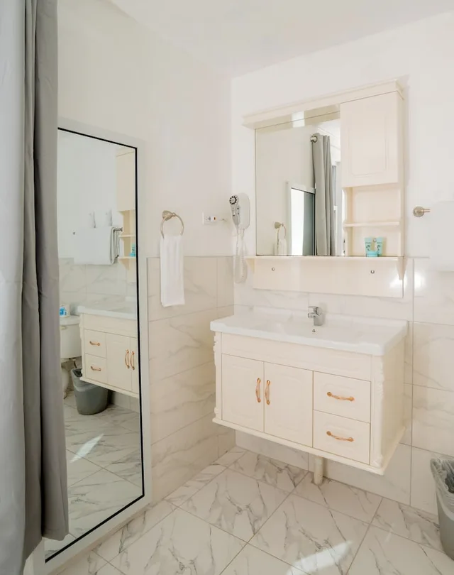 غرفة قياسية بسرير كينج بإطلالة على البحر، Sunset Resort 7/8