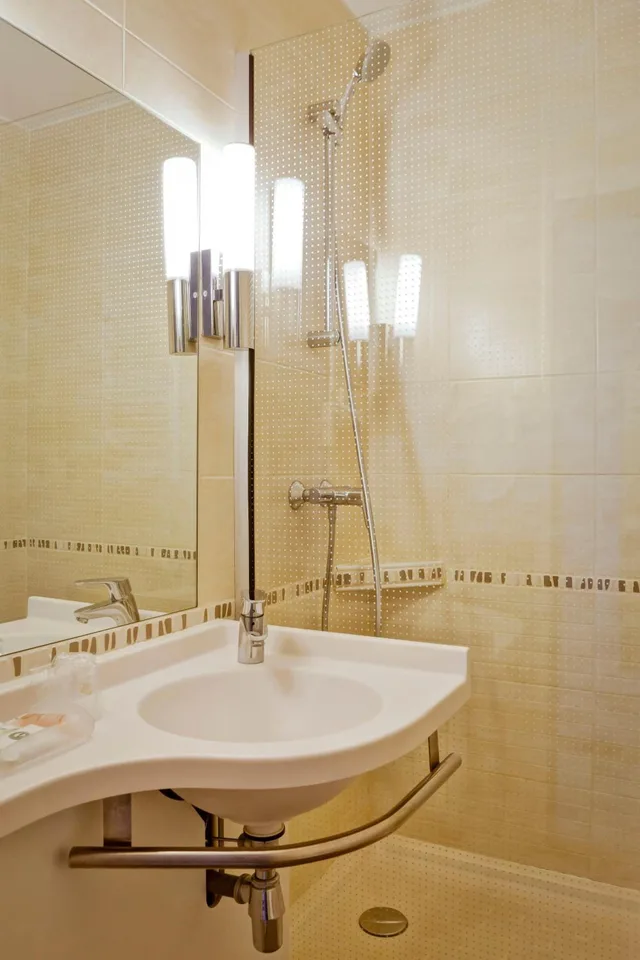 Standard, Twin Beds, Best Western Crequi Lyon Part Dieu 5/6