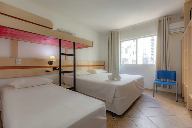 غرفة قياسية رباعية بسرير مزدوج وسريرين منفصلين، Mar Hotel 4/10