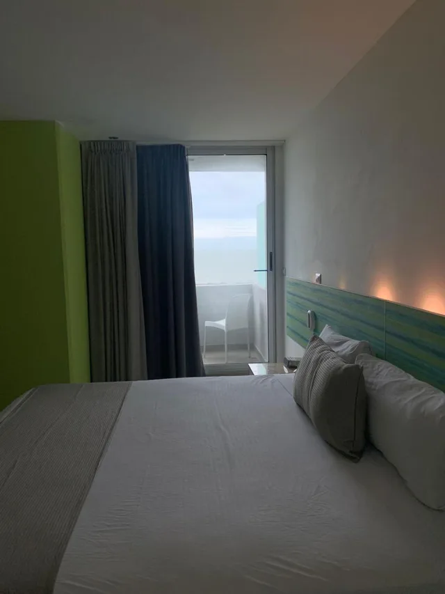 غرفة بسرير كوين بشرفة، Hotel Punta Azul 1/5