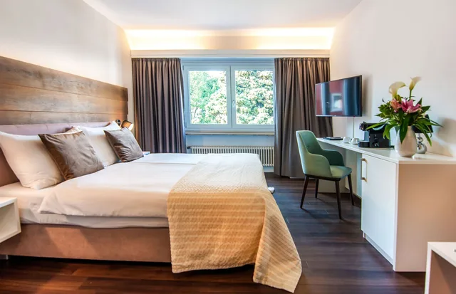 غرفة سوبيريور بسرير مزدوج بإطلالة على المتنزه، Polo Inn 1/2