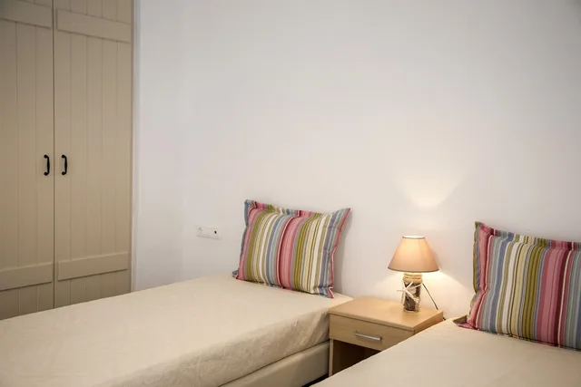 2 Bedrooms, Apartment, Garden View, Irida Luxury Apartments 5/10