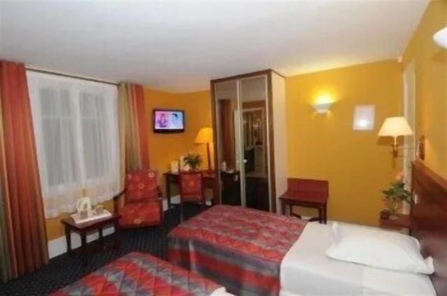 غرفة بسرير كوين بغرفة نوم واحدة لذوي الإعاقة، Hotel de Normandie 1/2