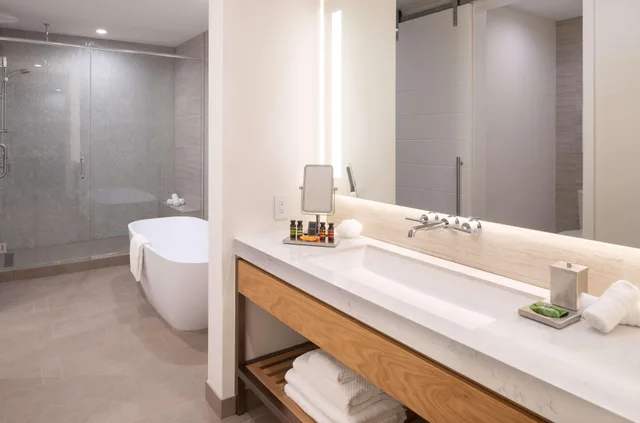 جناح بشرفة، Canopy By Hilton West Palm Beach Downtown 3/4