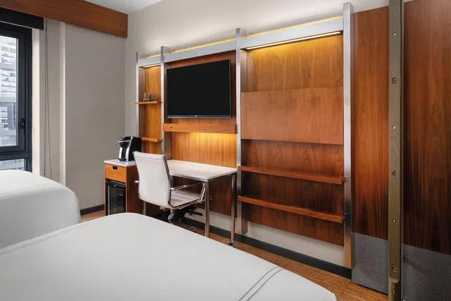 غرفة بريميوم بسريرين مزدوجين بإطلالة على المدينة، Even Hotels New York - Midtown East, an IHG Hotel 9/10