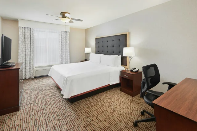 1 Bedroom, Suite, King Bed, Homewood Suites By Hilton Columbus 2/4