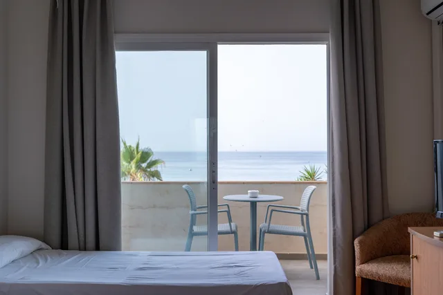 Room, Double Bed, with Child Extra Bed, Sea View, Hotel Santa Rosa 1/2