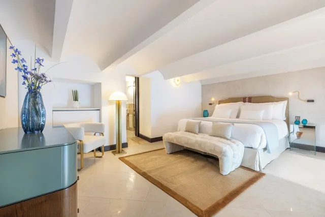 جناح جونيور بإطلالة على البحر بشرفة، Hotel Punta Tragara 4/10