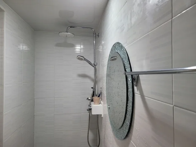 جناح استوديو كلاسيكي بسرير كوين وسريرين فرديين، Vision Guest House 6/8