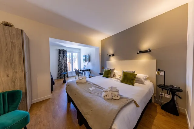 Junior Suite, Queen Bed, Sofa, Balcony or Terrace، Hotel Madeloc 8/10