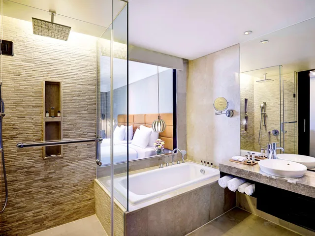 غرفة بريميوم ديلوكس بسريرين منفصلين بإطلالة على البحر، Pullman Bali Legian Beach 5/5