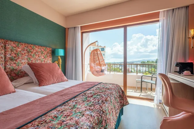 غرفة كومفورت بسريرين منفصلين، NYX Hotel Ibiza - Adults Only 5/10