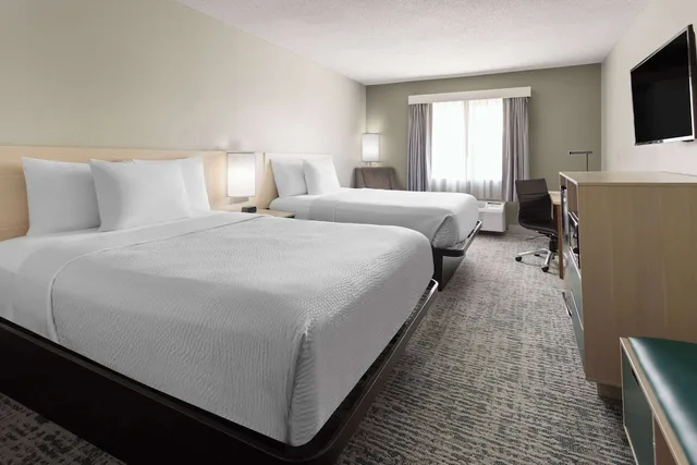 Room, 2 Queen Beds, Baymont By Wyndham Lagrange 3/3