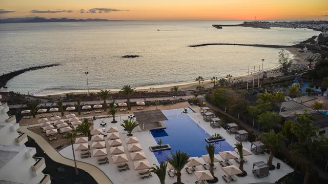 Preferred, Club, Ocean View, Dreams Lanzarote Playa Dorada Resort Spa 2/2