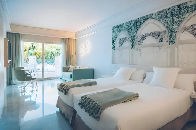 غرفة سوبيريور بسرير كينج، Iberostar Selection Marbella Coral Beach 1/1