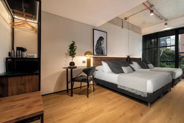 Room, 2 Queen Beds, Xl، Hashtag 98 Hotel 4/10