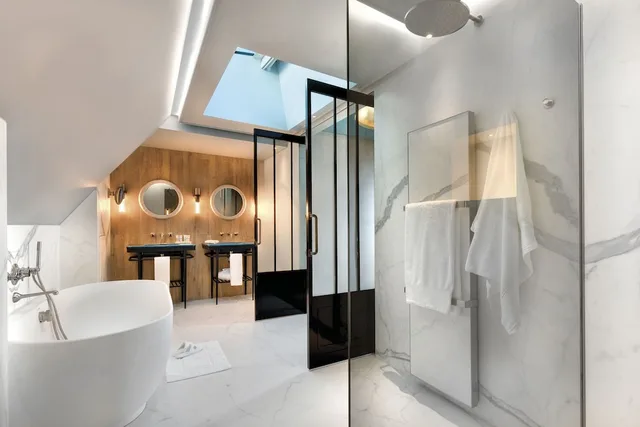 Eiffel, Suite, Twin Beds, Sofa، Le Demeure Montaigne 1/1