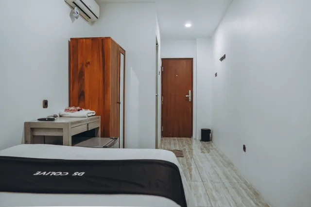 غرفة بريميوم بسرير كوين، DS CoLive Siliwangi (ex Siliwangi Residence) 1/2