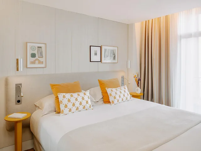 غرفة ثلاثية بسرير مزدوج، Hotel Saint Christophe Aix en Provence Centre Ville by Germain Collection 1/7